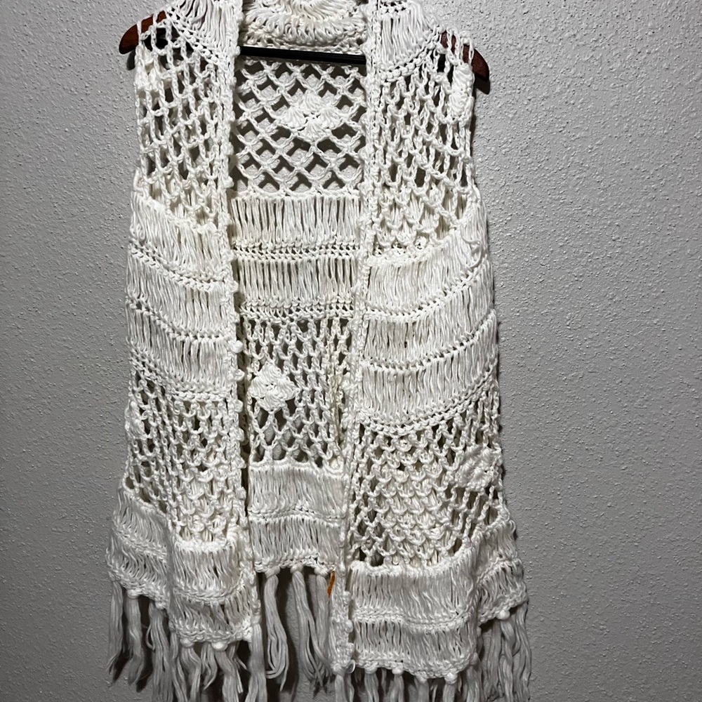 Lacy Fringed Wrap / Shawl / Poncho by Glentey - handmade acrylic Vintage